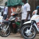 Il teste la moto et disparaît avec !