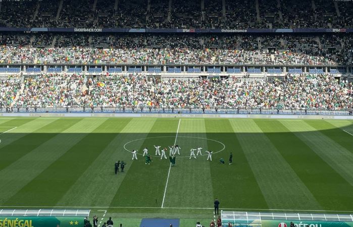 Youssou Ndour enflamme le Stade de France