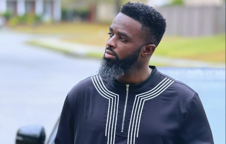 Le chanteur No Face assène ses vérités