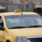 Un agent municipal vol un taxi et le transforme en…