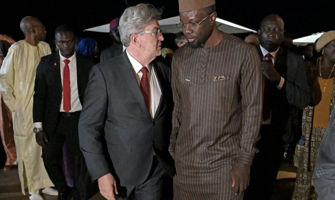 Jean-Luc Mélenchon se lâche sur la loi proposée par Ousmane Sonko