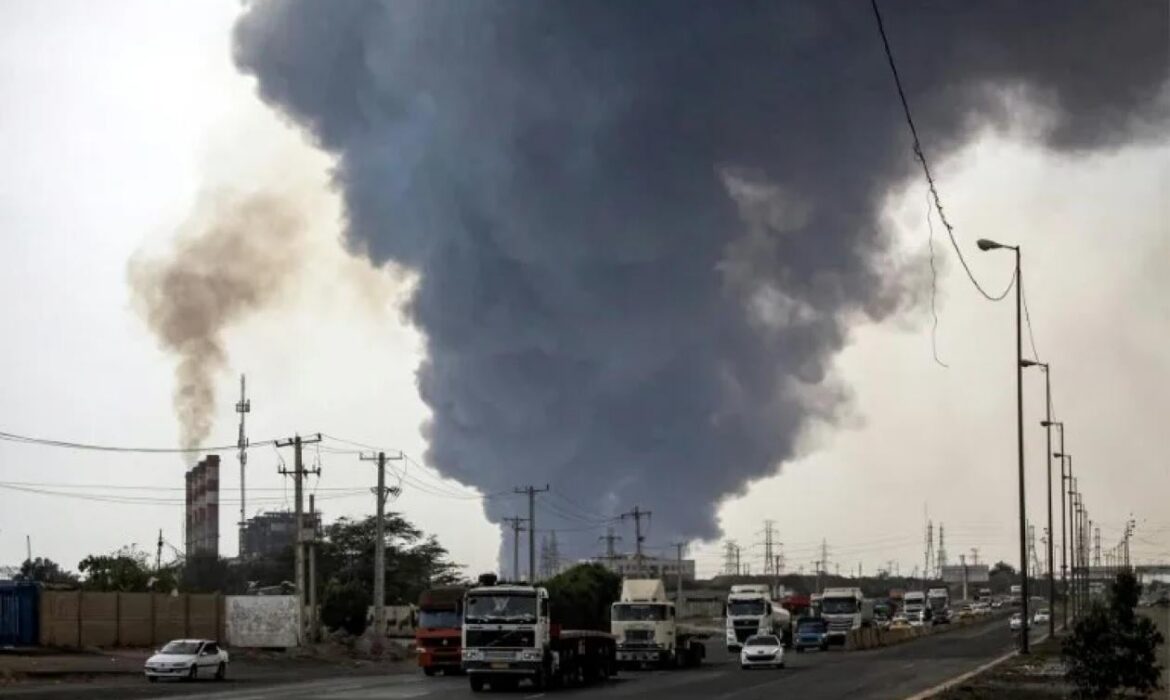 De fortes explosions entendues à Téhéran ce lundi matin