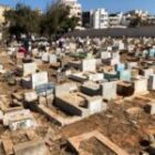 un individu arrêté et placé en garde à vue pour profanation de tombe