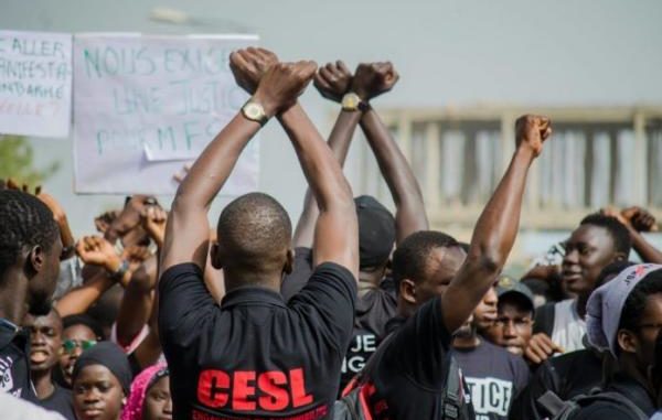 les étudiants maintiennent la pression avec une grève illimitée