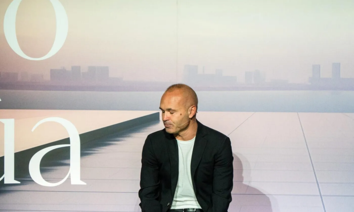 Après l&rsquo;ère Walid Regragui, la Fédération Marocaine se tourne vers Andrès Iniesta