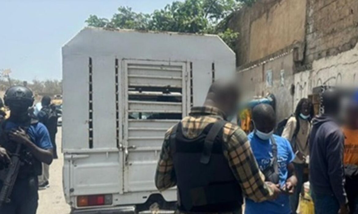 Qui est ce chanteur enlevé, ligoté et torturé à Grand Yoff ?