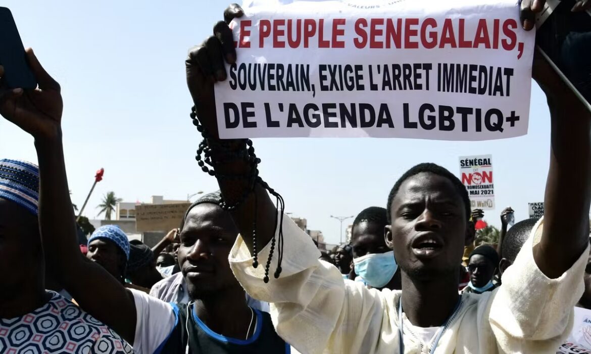 Comment les politiques de prévention Sida ont favorisé le développement de l’Homosexualité, par Adama Mboup porte-parole de « And Samm Jikko yi »