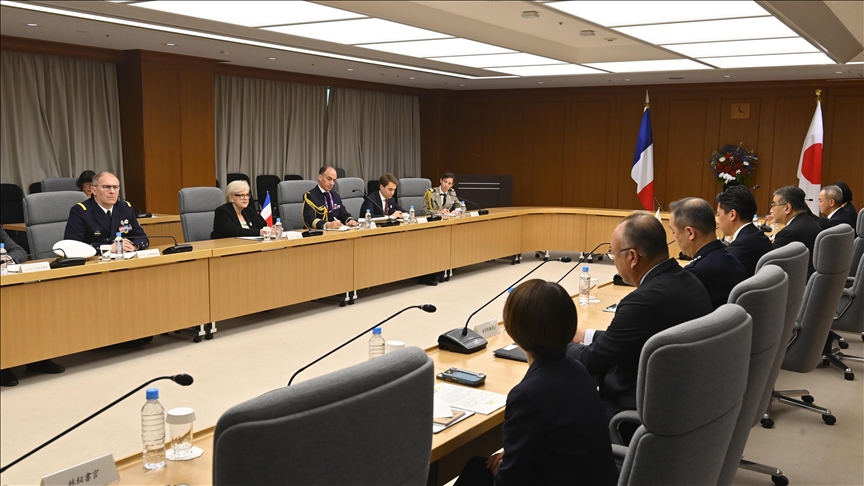 la France et le Japon s’accordent à Tokyo sur la protection d’une voie maritime vitale