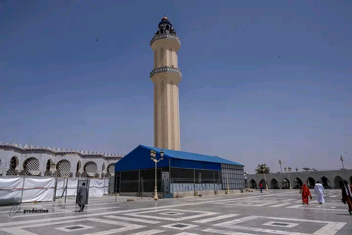 Serigne Bassirou Mbacké Abdoul supervise le chantier…