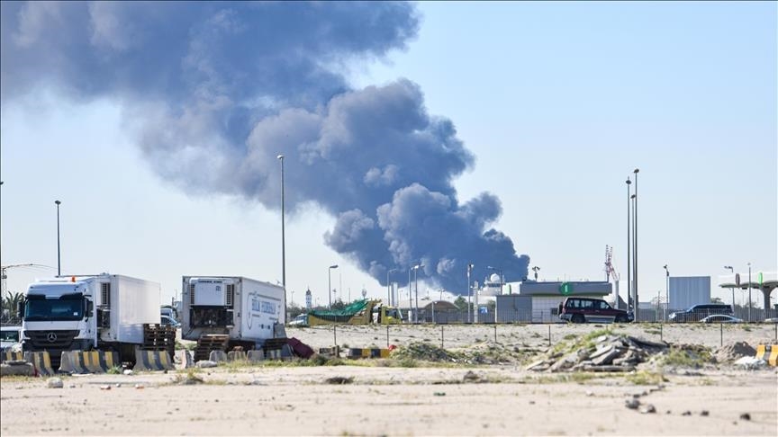 le site stratégique frappé par des drones ravive les craintes d’une crise dans le Golfe