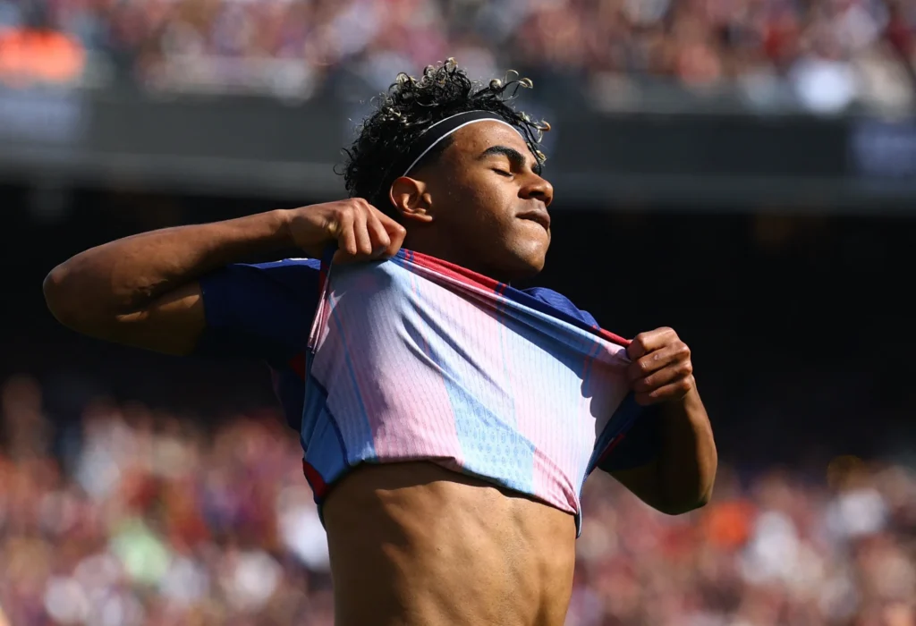 À l’entame d’un marathon de trois chocs en Espagne, le Barça perd un cadre offensif et s’en remet à un prodige