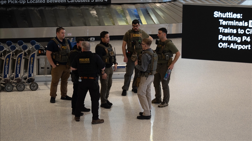 l’inspection du plus grand centre pour migrants révèle 49 failles mais écarte une accusation centrale