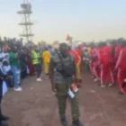 la présence physique d’Azoura Fall au stade tranche avec les récents rapports sur sa situation médicale