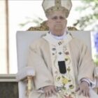 lors de son premier message pascal, le pape Léon XIV rompt avec une longue tradition