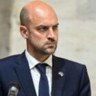 Téhéran échange avec Paris et maintient sa menace sur un passage maritime stratégique