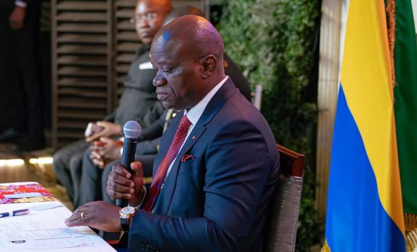 Face à la diaspora au Sénégal, le président gabonais limite les aides aux études à l’étranger à un critère précis