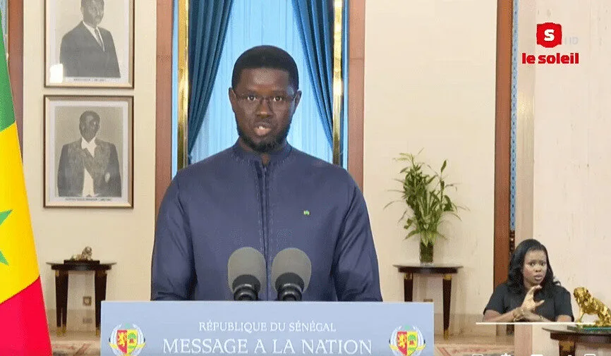 les deux leviers actés par le chef de l’État pour forcer le retour à la normale