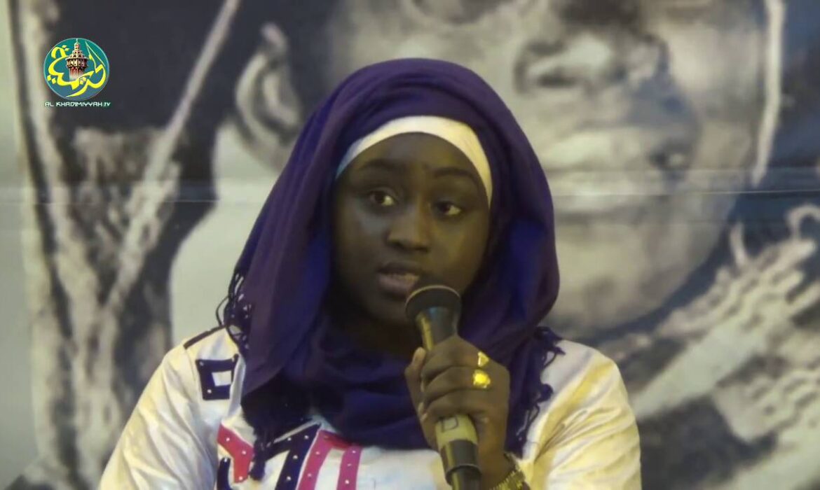 Sokhna Mai Mbacké Djamil refuse de retirer son voile à l’étranger et retourne au Sénégal (Vidéo)