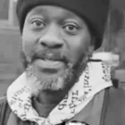 Rapatrié des États-Unis ce mercredi, l’un des fondateurs de Pee Froiss a été conduit à sa dernière demeure