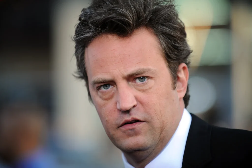 le verdict tombe dans l’affaire Matthew Perry, la défense dénonce une peine disproportionnée