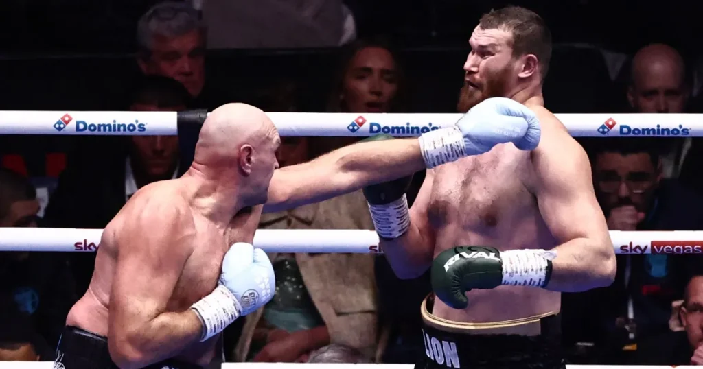 après sa victoire au Royaume-Uni, Tyson Fury cible directement un ancien champion du monde