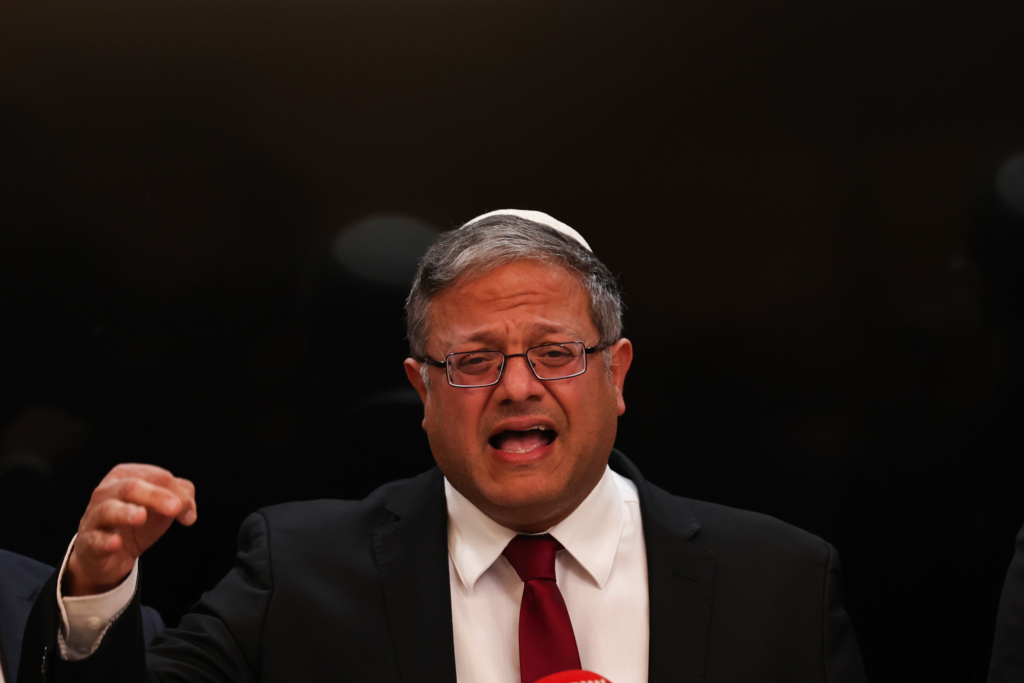 Escorté à Al-Aqsa, le ministre israélien de la Sécurité nationale brise le statu quo avec une revendication assumée