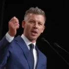 Peter Magyar remplace Viktor Orban et compte débloquer un prêt pour l’Ukraine