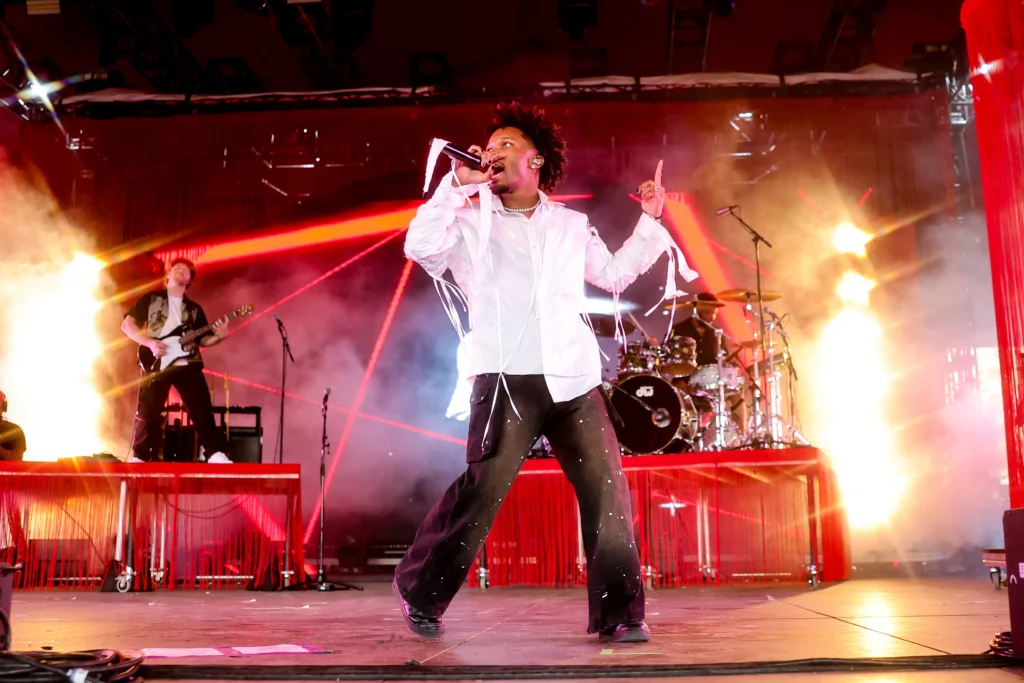 D4vd arrêté pour meurtre, le nombre de sacs découverts dans sa Tesla