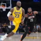 Victoire des Lakers contre Houston en playoffs et le total de points inscrit par le remplaçant Luke Kennard