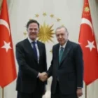 Pourparlers russo-ukrainiens et les deux pays écartés par Kiev pour un sommet