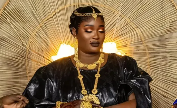 Fin d’arrestation pour Mame Walo bien que les conditions exactes de son élargissement restent tues