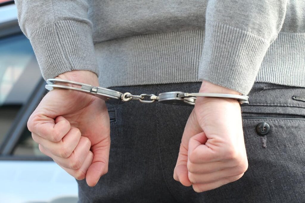 Antiterrorisme en France et les deux communautés visées par l’attaque déjouée