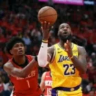Victoire des Lakers contre les Rockets en prolongation et les points marqués par LeBron James