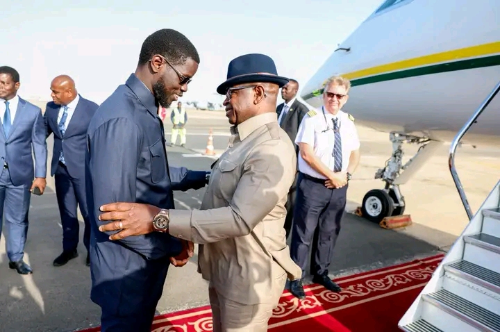 Diomaye Faye reçoit le président en exercice de la CEDEAO