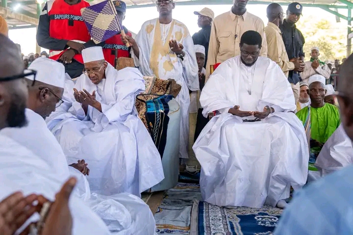 Diomaye Faye rend visite à Thierno Ahmadou Tidiane Ba, Khalif Général de Médina Gounass