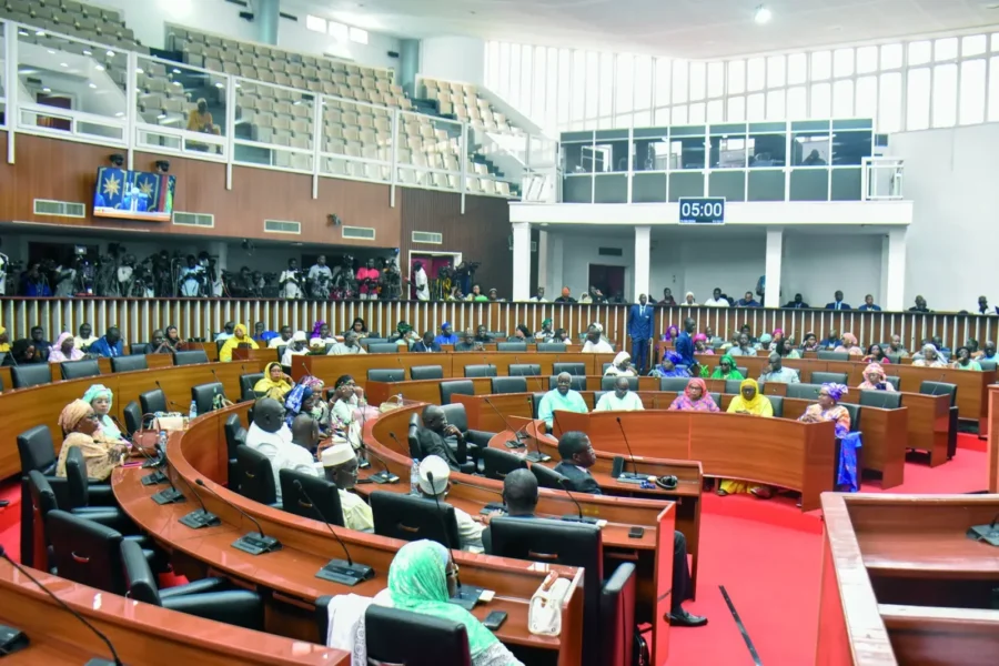 La société civile appelle à un équilibre réel des pouvoirs