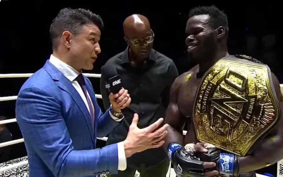 Reug Reug remet sa ceinture en jeu