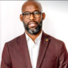 Aly Bathily dénonce « une stratégie d’esquive » et exige des comptes…