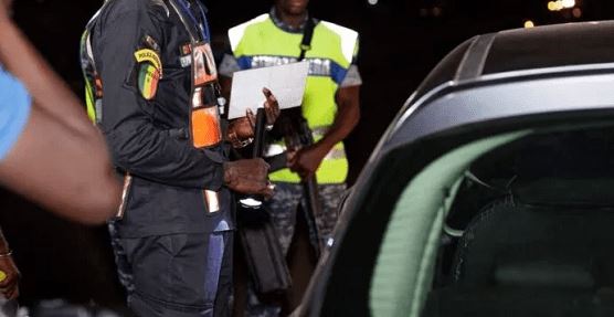 course-poursuite entre la police et un trafiquant