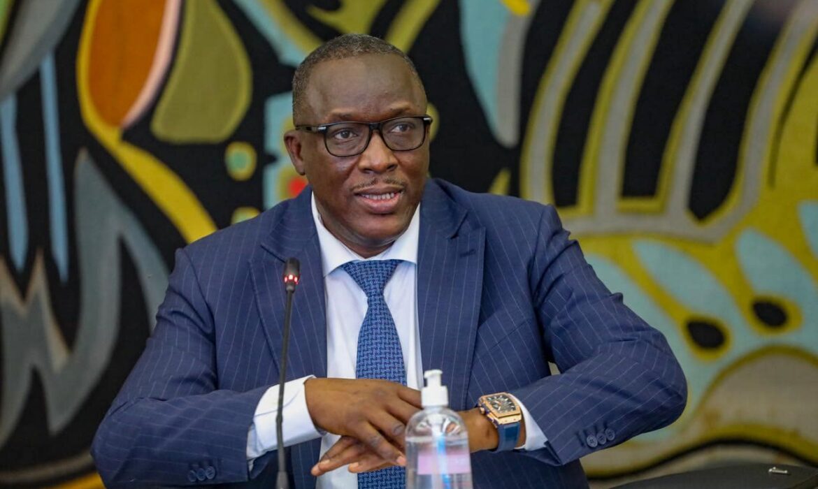 Cheikh Oumar Anne critique vivement le régime en place et remet en cause les travaux annoncés dans la cité du rail.