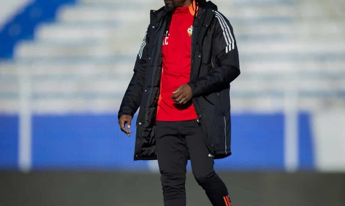 Le flou persiste autour de l’avenir d&rsquo;Aliou Cissé malgré la régularisation des arriérés de salaires