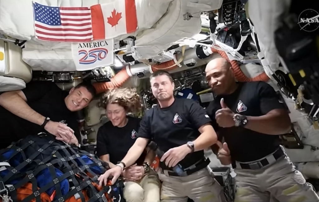 appel inédit de Donald Trump aux astronautes en orbite lunaire