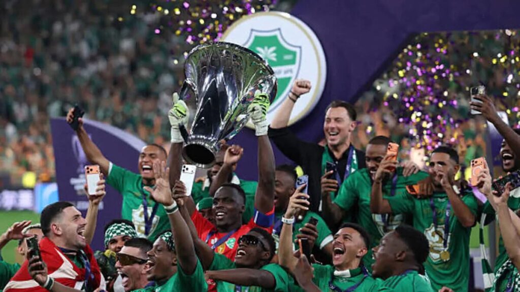 Edouard Mendy champion avec Al Ahli pour la deuxième fois consécutive