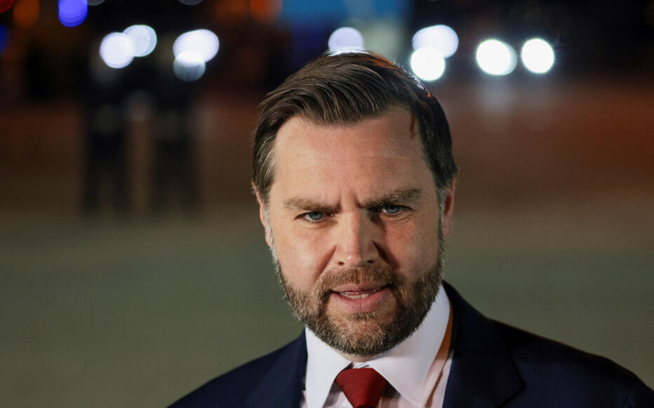 Le vice-président américain JD Vance est arrivé au Pakistan pour les négociations avec l&rsquo;Iran