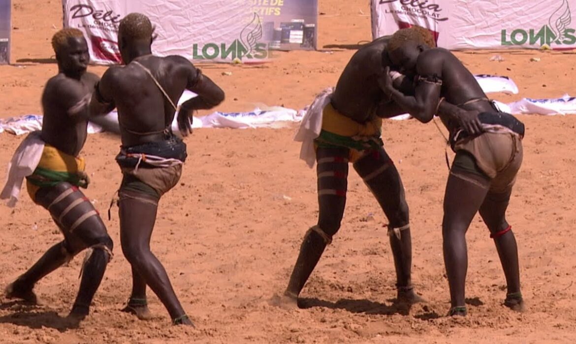 Voici la chute du combat entre Fils de Doudou Yaye Katy vs Mama Lamine Jr (vidéo)