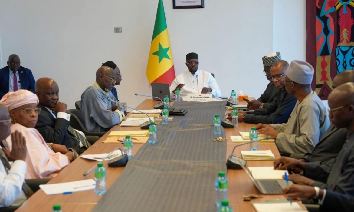 Le PM Ousmane Sonko a rencontré les anciens DG et responsables de l’entreprise