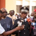 le commissaire met en garde contre la drogue et la violence