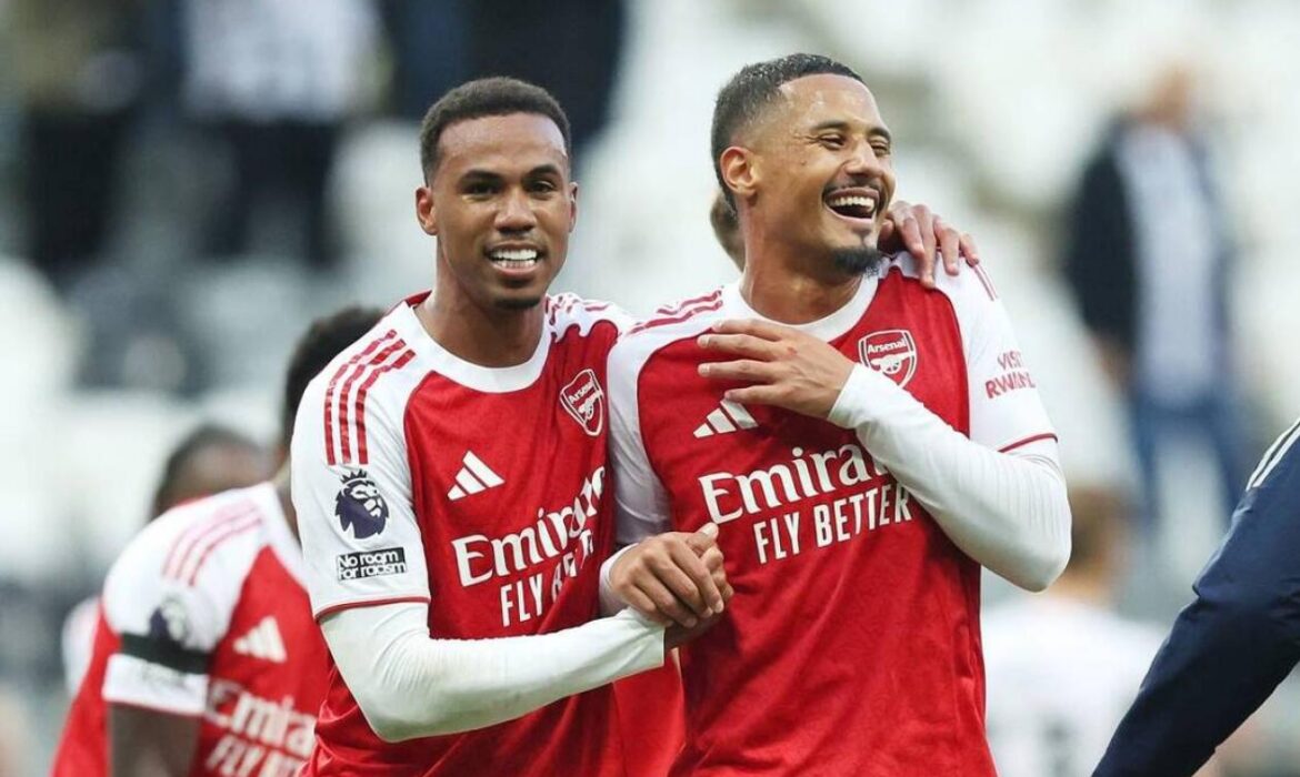 Arsenal repasse leader de Premier League