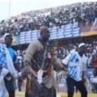 Ada Fass enflamme l’arène avec un touss très rythmé avant son combat contre Eumeu Sène (Vidéo)