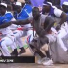 Eumeu Sène régale avec un touss “Ndiouk Bou Saf Sap” avant son combat contre Ada Fass (Vidéo)